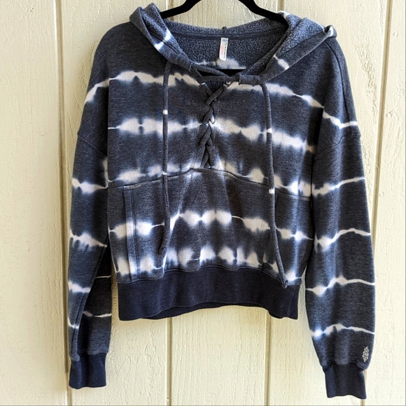 Free People Movement Women's Grey/White Tie Dye Crop Lace Up Hoodie Small - Picture 2 of 5
